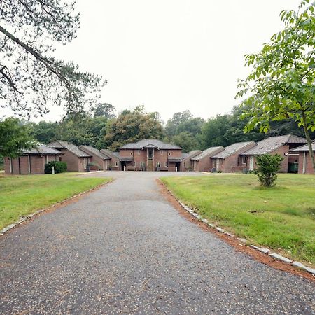Ashridge House Hotel Berkhamsted Exterior foto